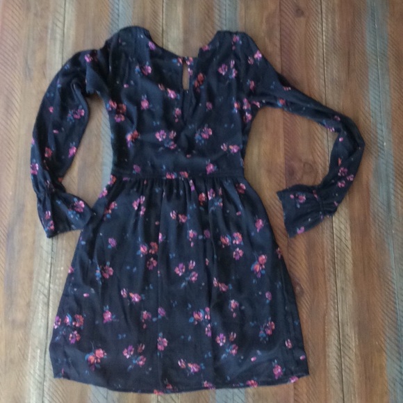 Hollister Floral Dress EUC Small - Picture 3 of 4